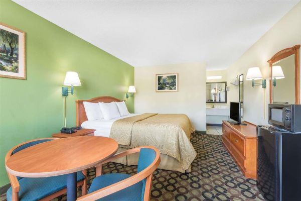 DAYS INN ASHBURN GA (Ashburn)